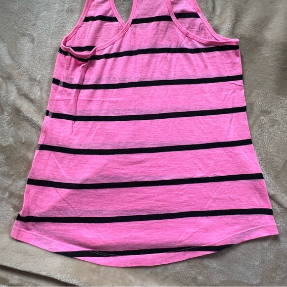 Pink tank top - Picture 1 of 3